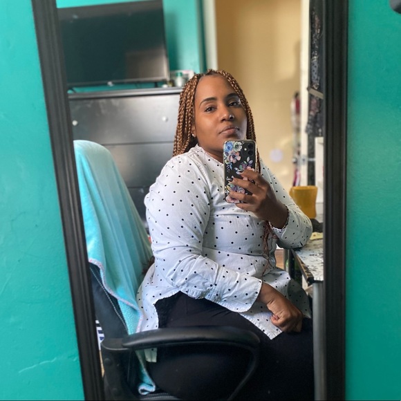 Meet your Posher, Channy - Picture 2 of 3